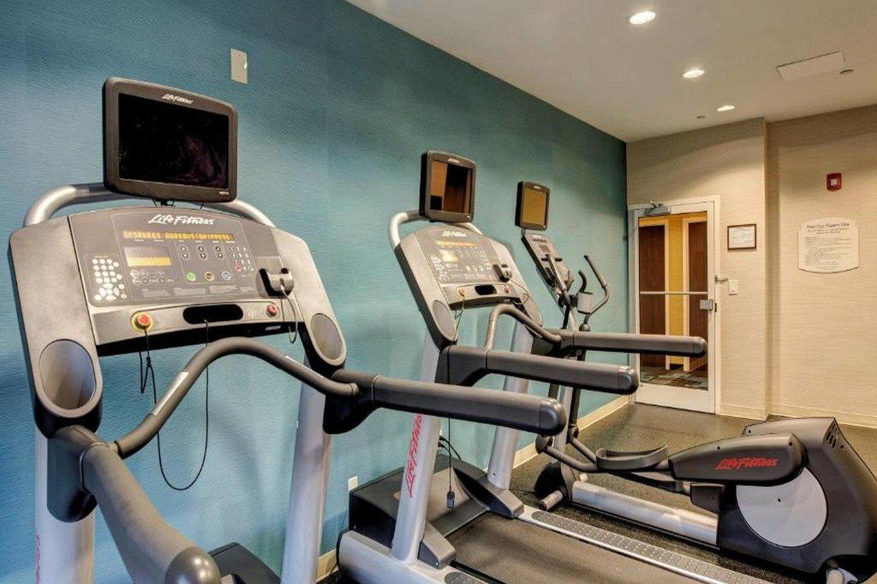 Fairfield Inn And Suites By Marriott Potomac Mills וודברידג' מראה חיצוני תמונה