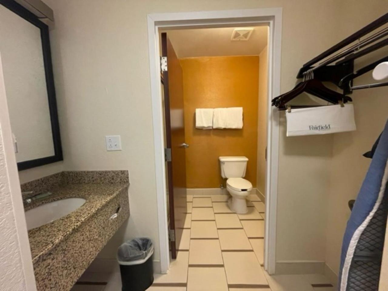 Fairfield Inn And Suites By Marriott Potomac Mills וודברידג' מראה חיצוני תמונה