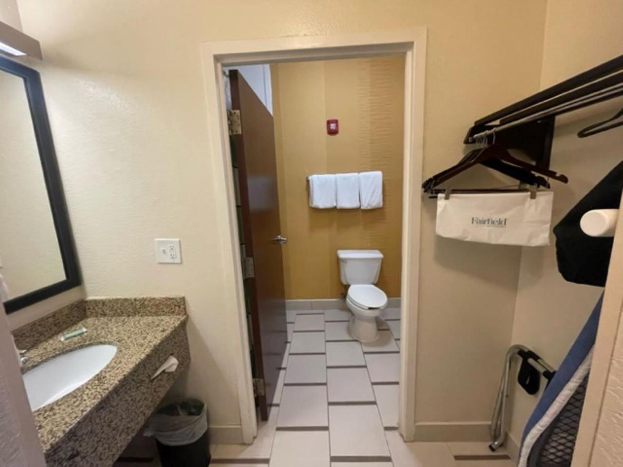 Fairfield Inn And Suites By Marriott Potomac Mills וודברידג' מראה חיצוני תמונה