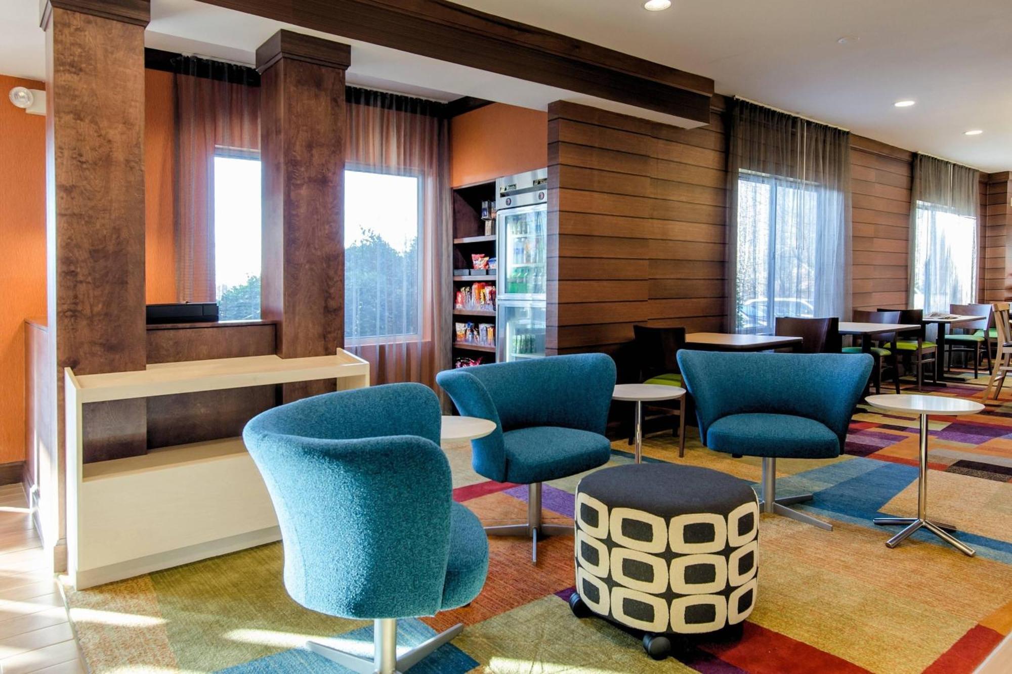 Fairfield Inn And Suites By Marriott Potomac Mills וודברידג' מראה חיצוני תמונה