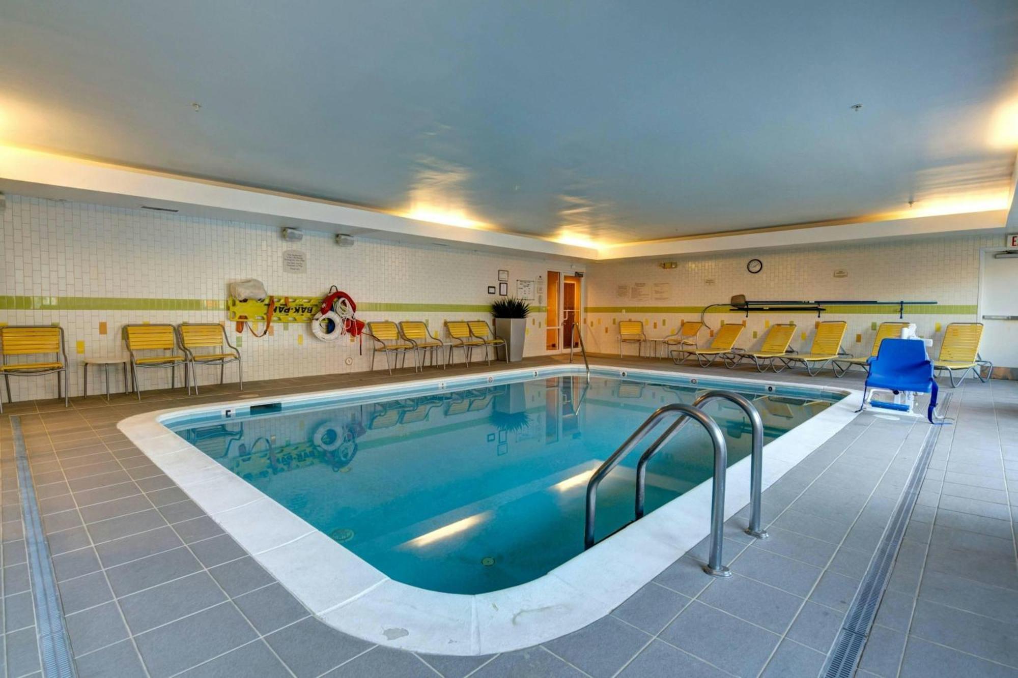 Fairfield Inn And Suites By Marriott Potomac Mills וודברידג' מראה חיצוני תמונה